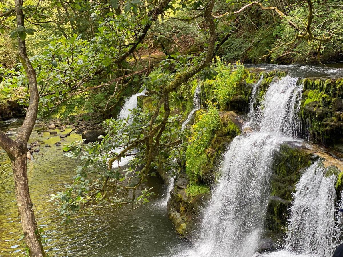 Villa The Cwtch, Log Fire, Sleeps 6, Nr Zip World, Brecon And Bike Park Wales Aberdare Esterno foto