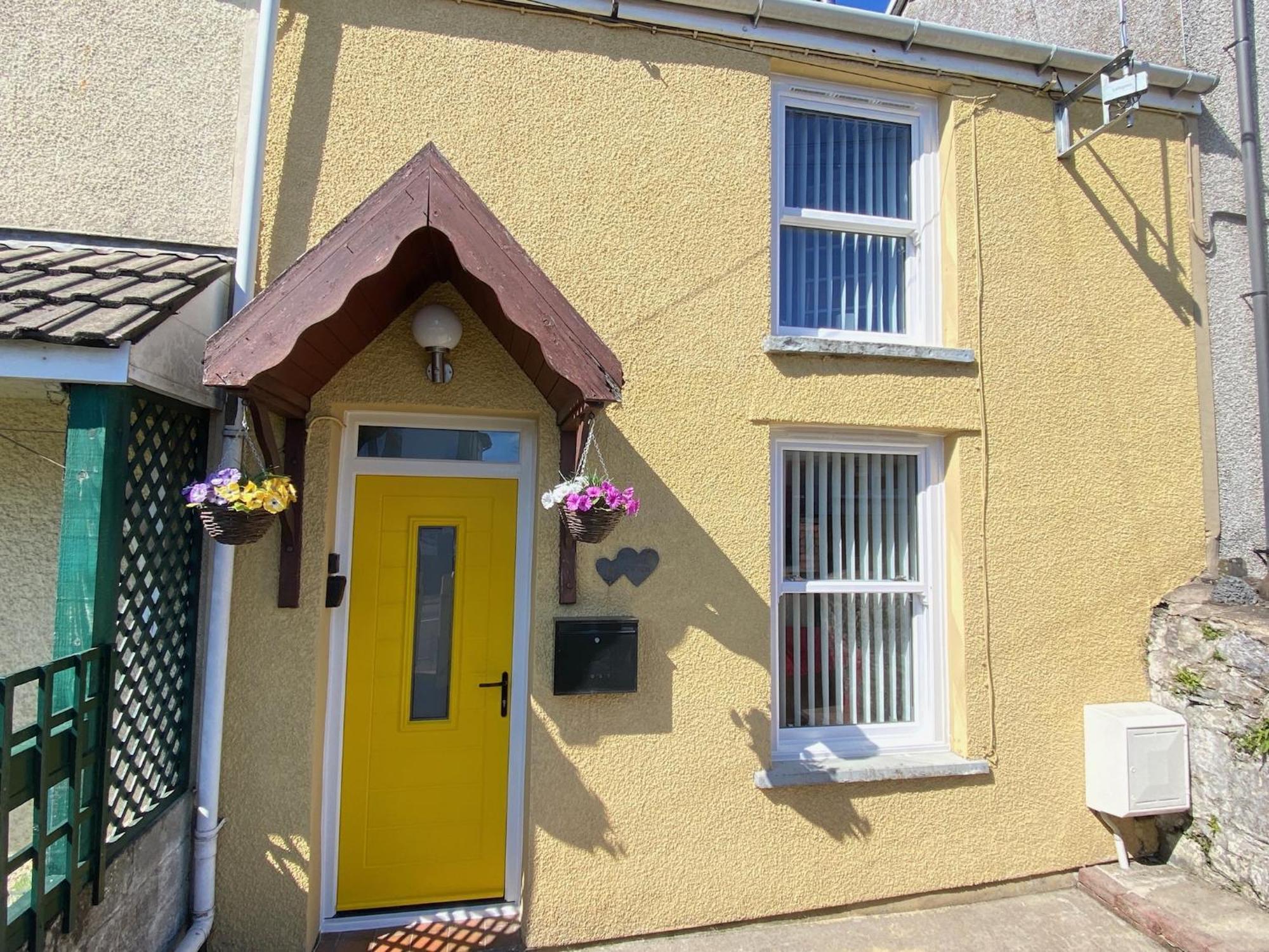 Villa The Cwtch, Log Fire, Sleeps 6, Nr Zip World, Brecon And Bike Park Wales Aberdare Esterno foto